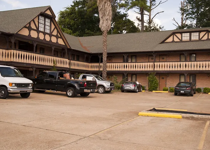 Cheap hotel: Victorian Inn & Suites